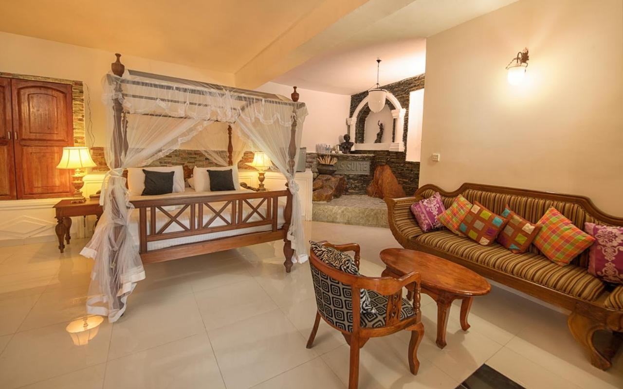 Ceylon Breeze Hotel Kandy Bagian luar foto