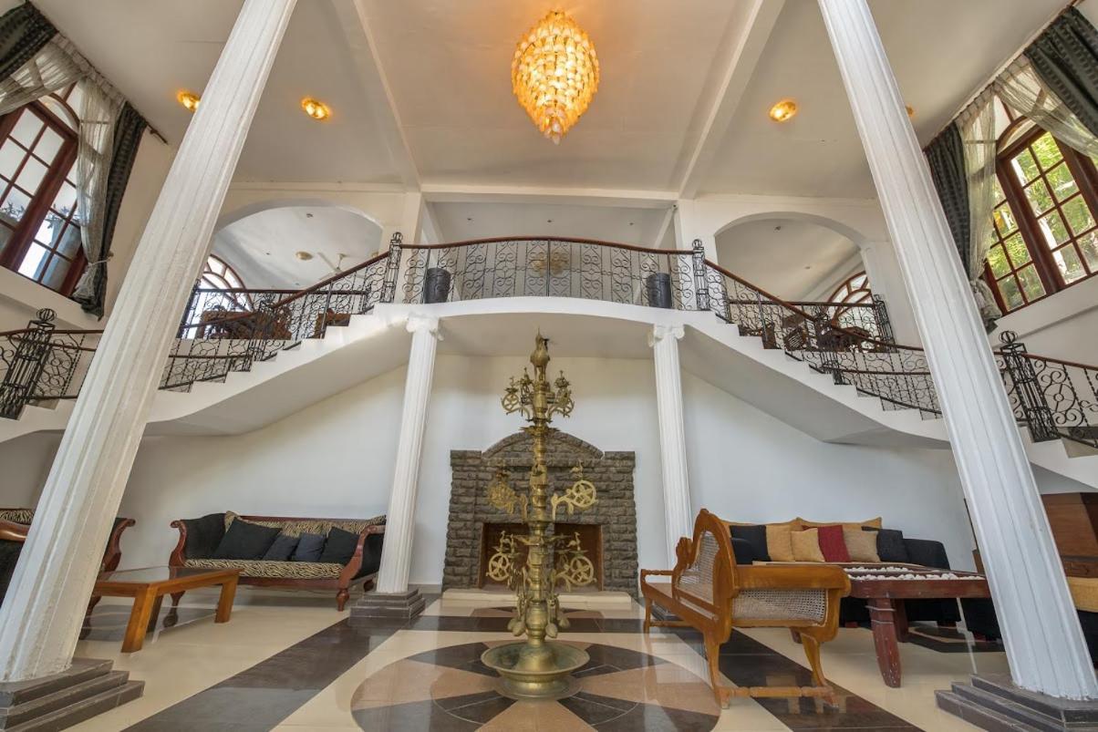 Ceylon Breeze Hotel Kandy Bagian luar foto