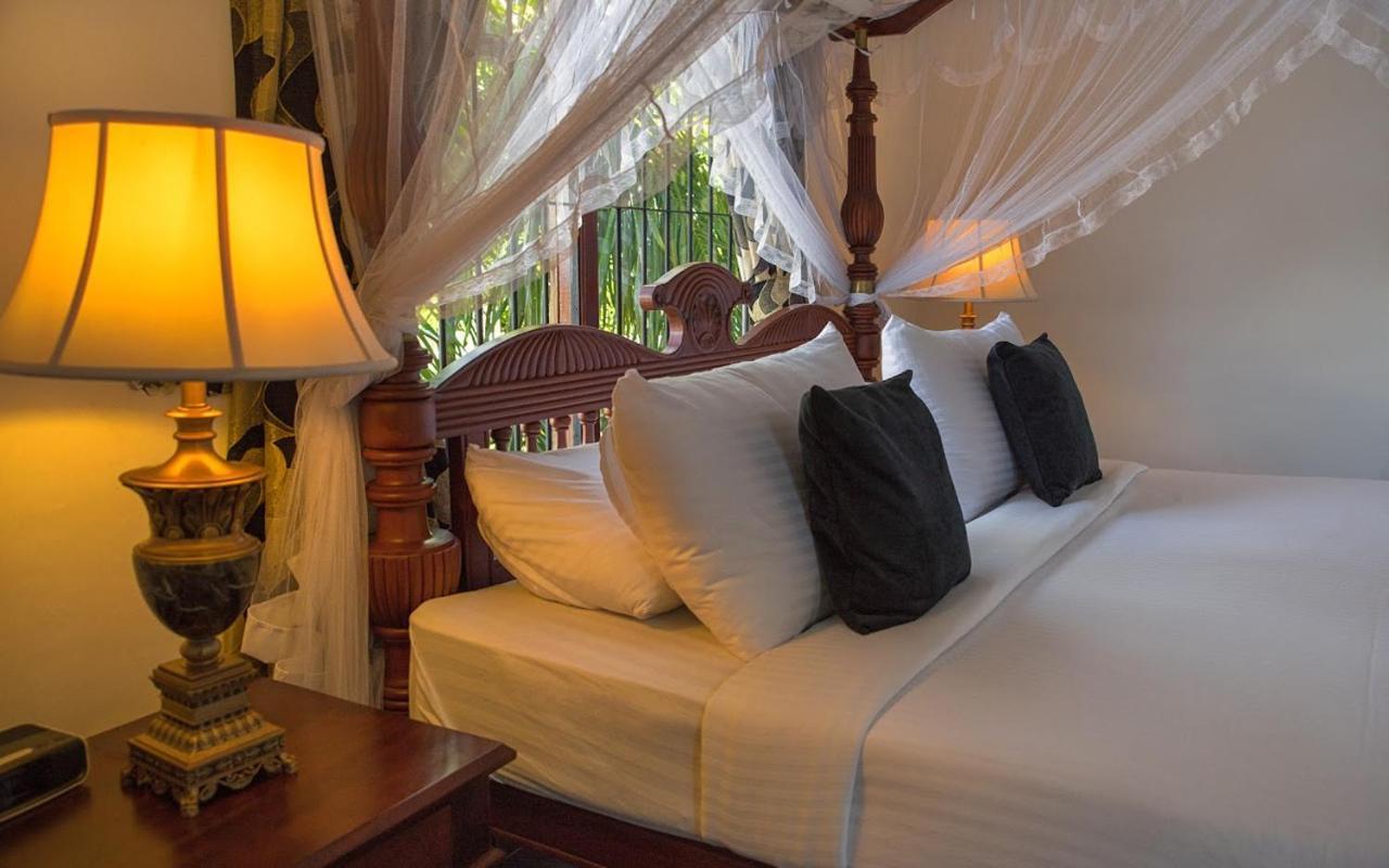 Ceylon Breeze Hotel Kandy Bagian luar foto