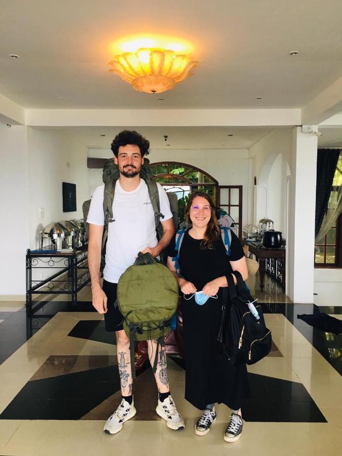 Ceylon Breeze Hotel Kandy Bagian luar foto
