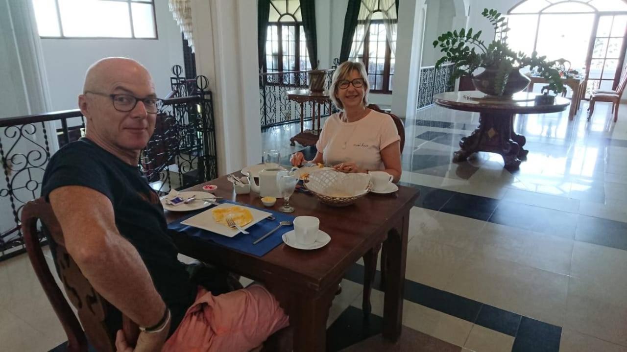 Ceylon Breeze Hotel Kandy Bagian luar foto
