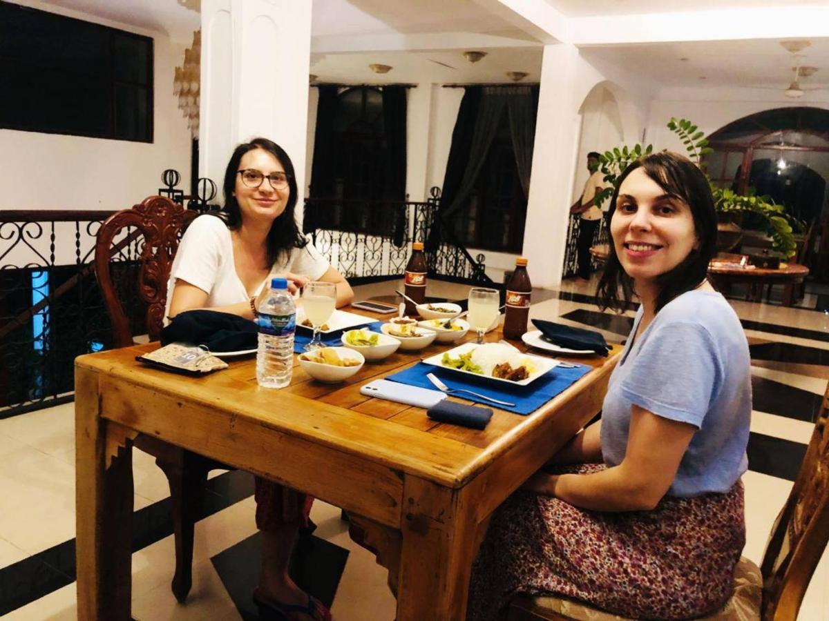Ceylon Breeze Hotel Kandy Bagian luar foto