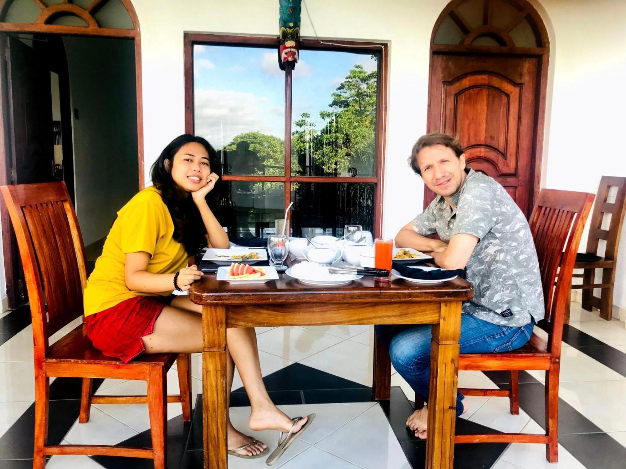 Ceylon Breeze Hotel Kandy Bagian luar foto
