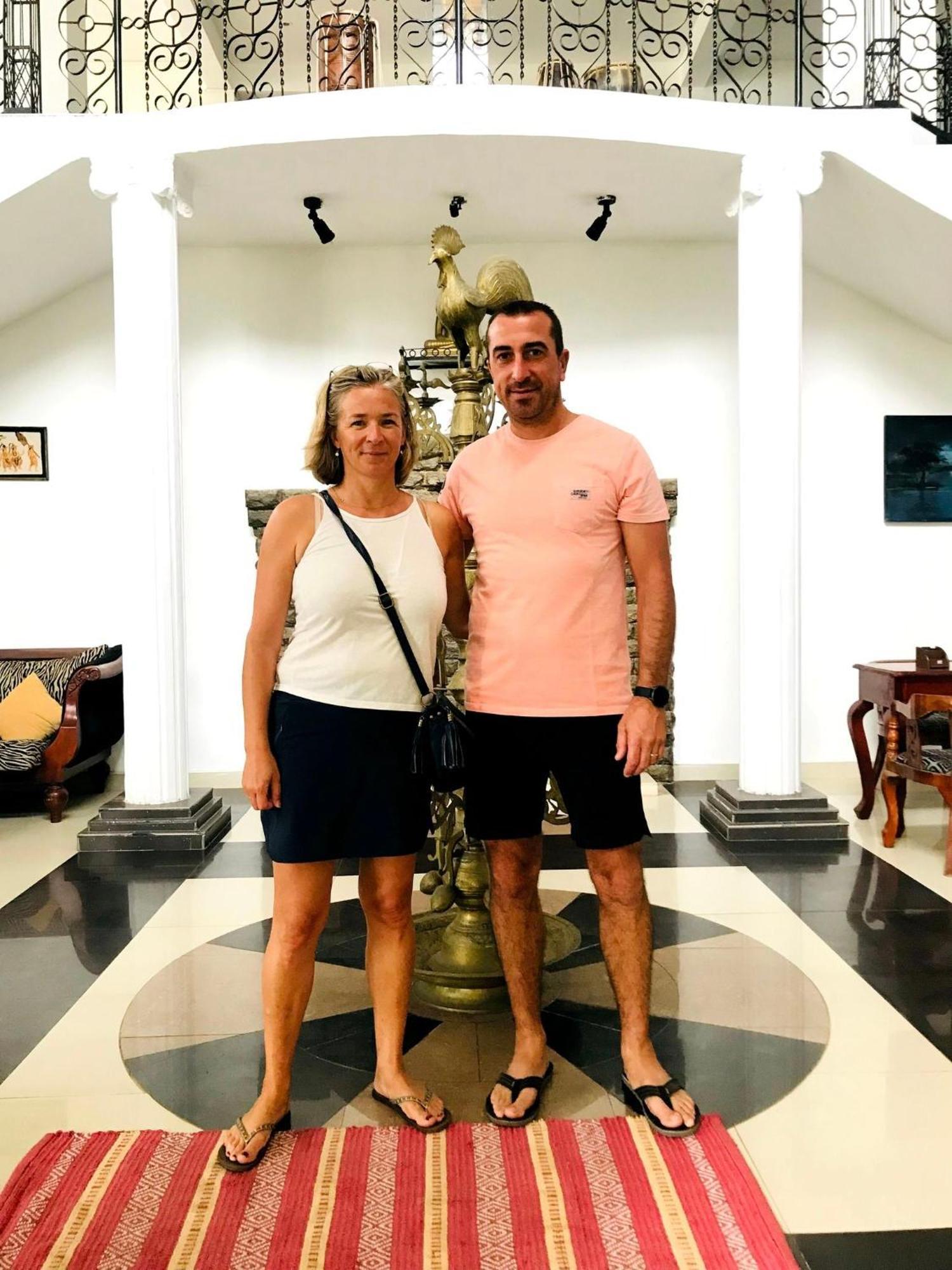 Ceylon Breeze Hotel Kandy Bagian luar foto