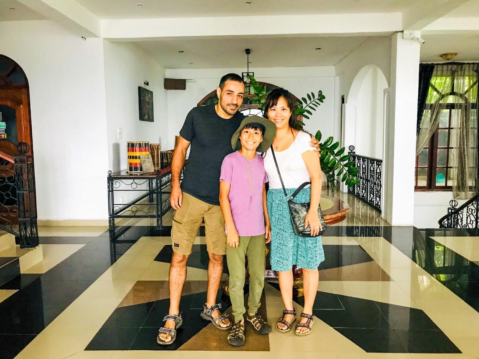 Ceylon Breeze Hotel Kandy Bagian luar foto